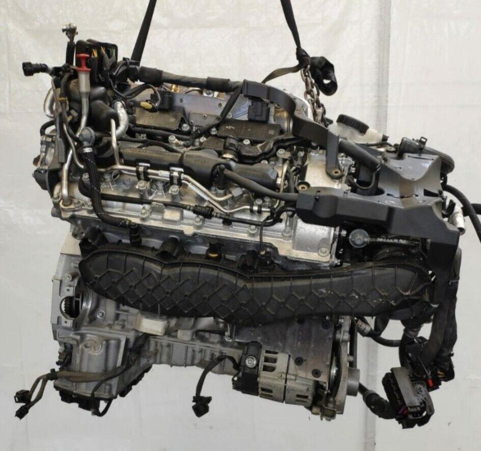af1e2f4d-db6a-46a3-aea8-76df0ffb2e36-1 Mercedes GLC 63 AMG Engine - Image 1