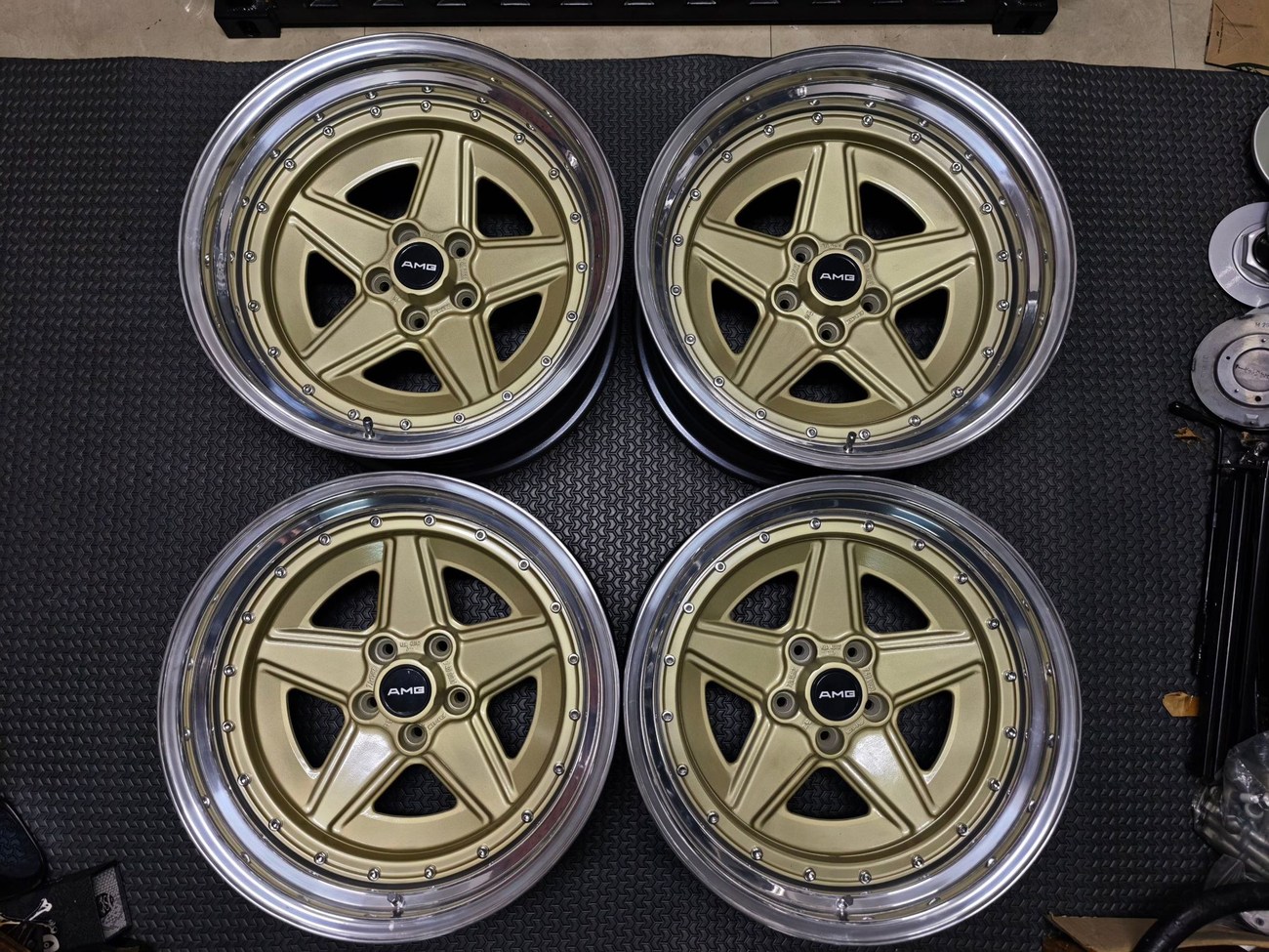 o Custom Stepped 18″ AMG Penta Wheels - Image 1